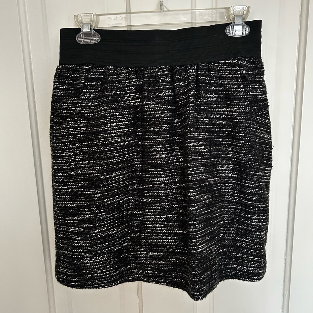 Black and White Tweed Stretch-Waist Skirt